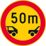 Merkillä osoitetaan, että moottorikäyttöisellä ajoneuvolla on pidettävä edellä kulkevaan moottorikäyttöiseen ajoneuvoon vähintään merkissä osoitettu etäisyys.