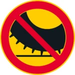 Merkillä osoitetaan, että moottorikäyttöisellä ajoneuvolla on pidettävä edellä kulkevaan moottorikäyttöiseen ajoneuvoon vähintään merkissä osoitettu etäisyys.