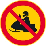 Kielto koskee ajamista myös raskaalla moottorikelkalla.